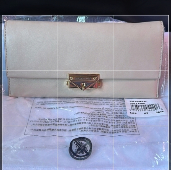 Michael Kors Wallet Soft light Pink NEW in pkg from manufacturer - Picture 12 of 13